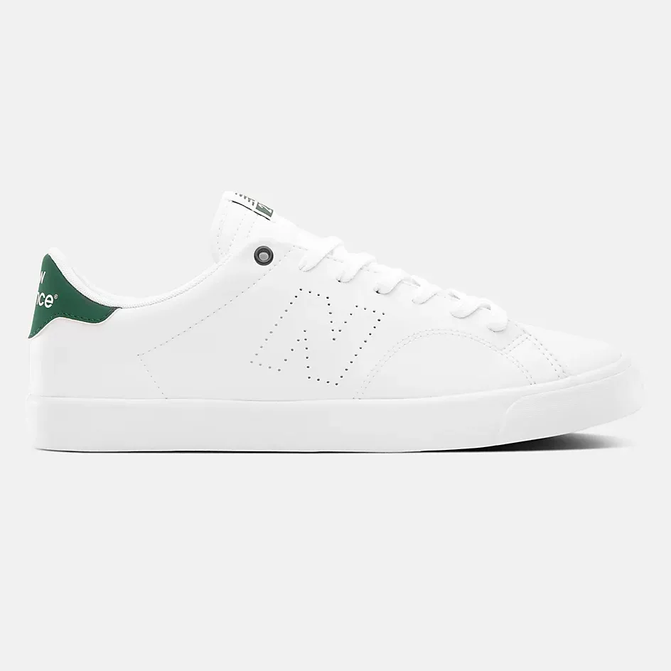 New Balance AM210 Shoes