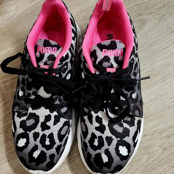 Puma Black and Pink Leopard Sneakers Size 7 Rare,